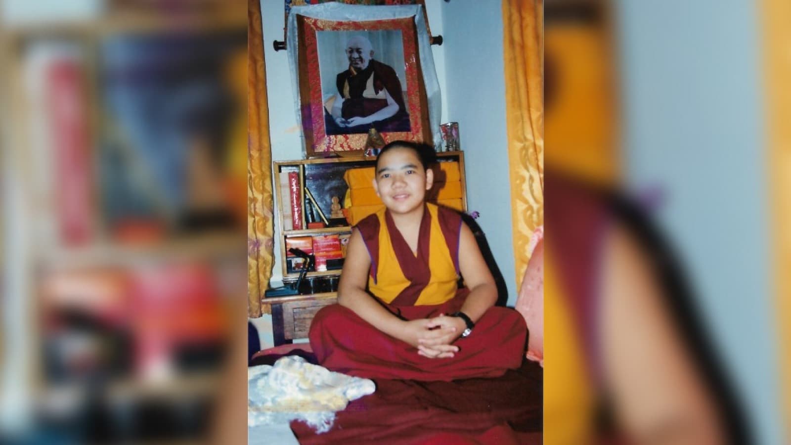 A moment from H.E Serkong Tsenshap Rinpoche’s journey (3 of 24)