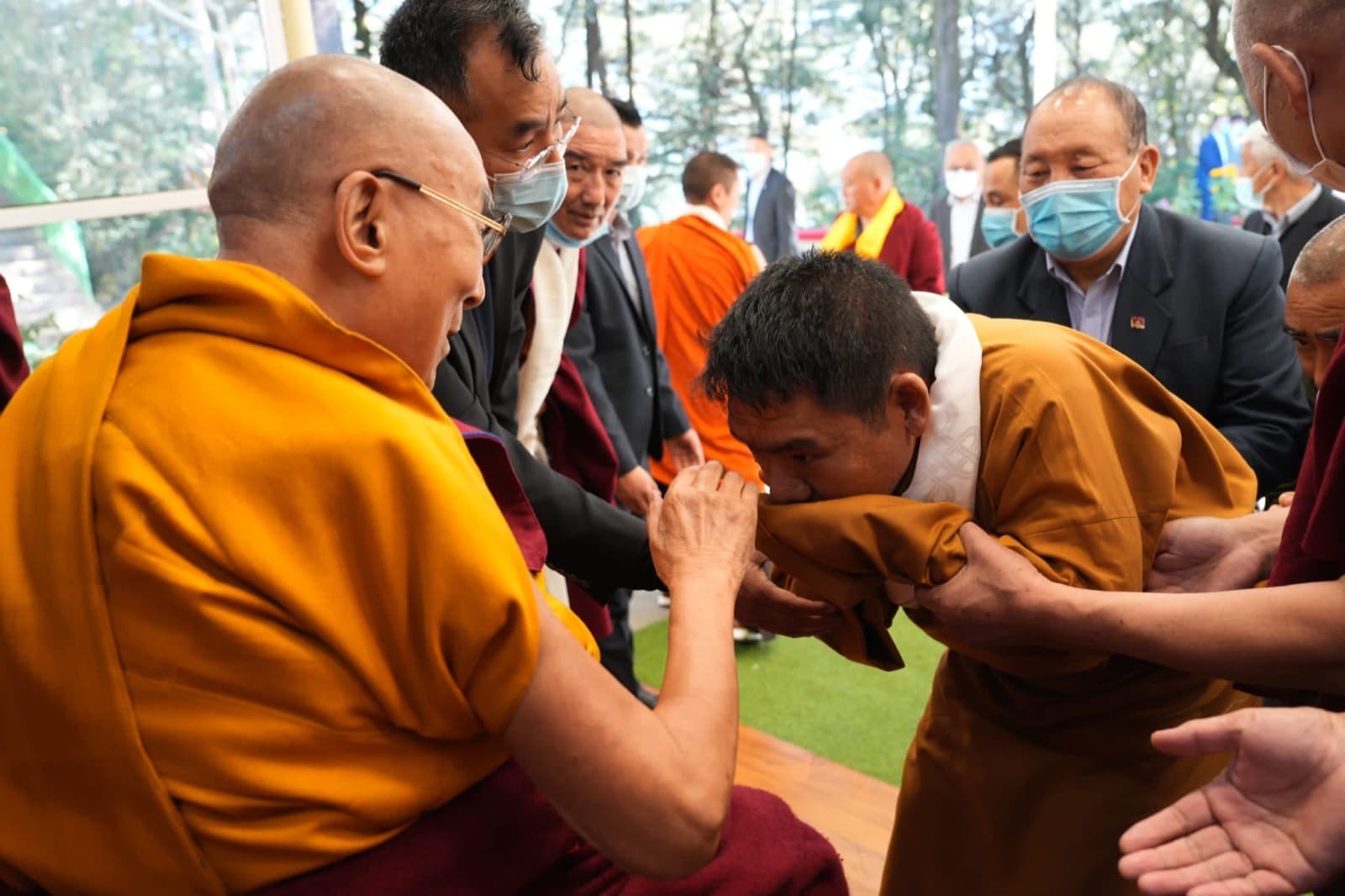 A moment from H.E Serkong Tsenshap Rinpoche’s journey (9 of 24)