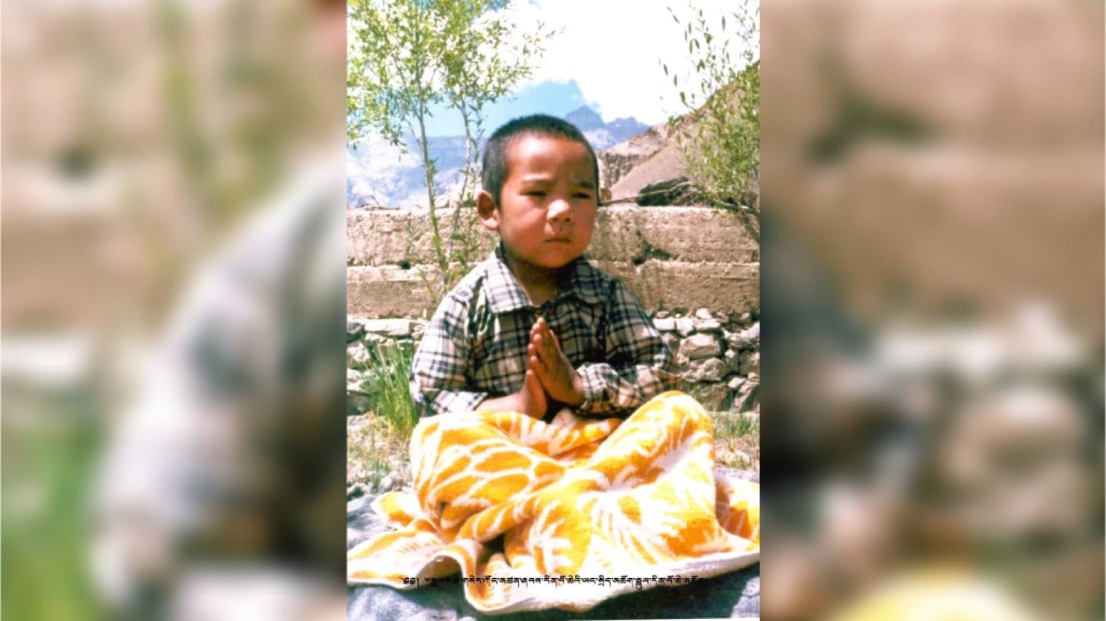 A moment from H.E Serkong Tsenshap Rinpoche’s journey (14 of 24)