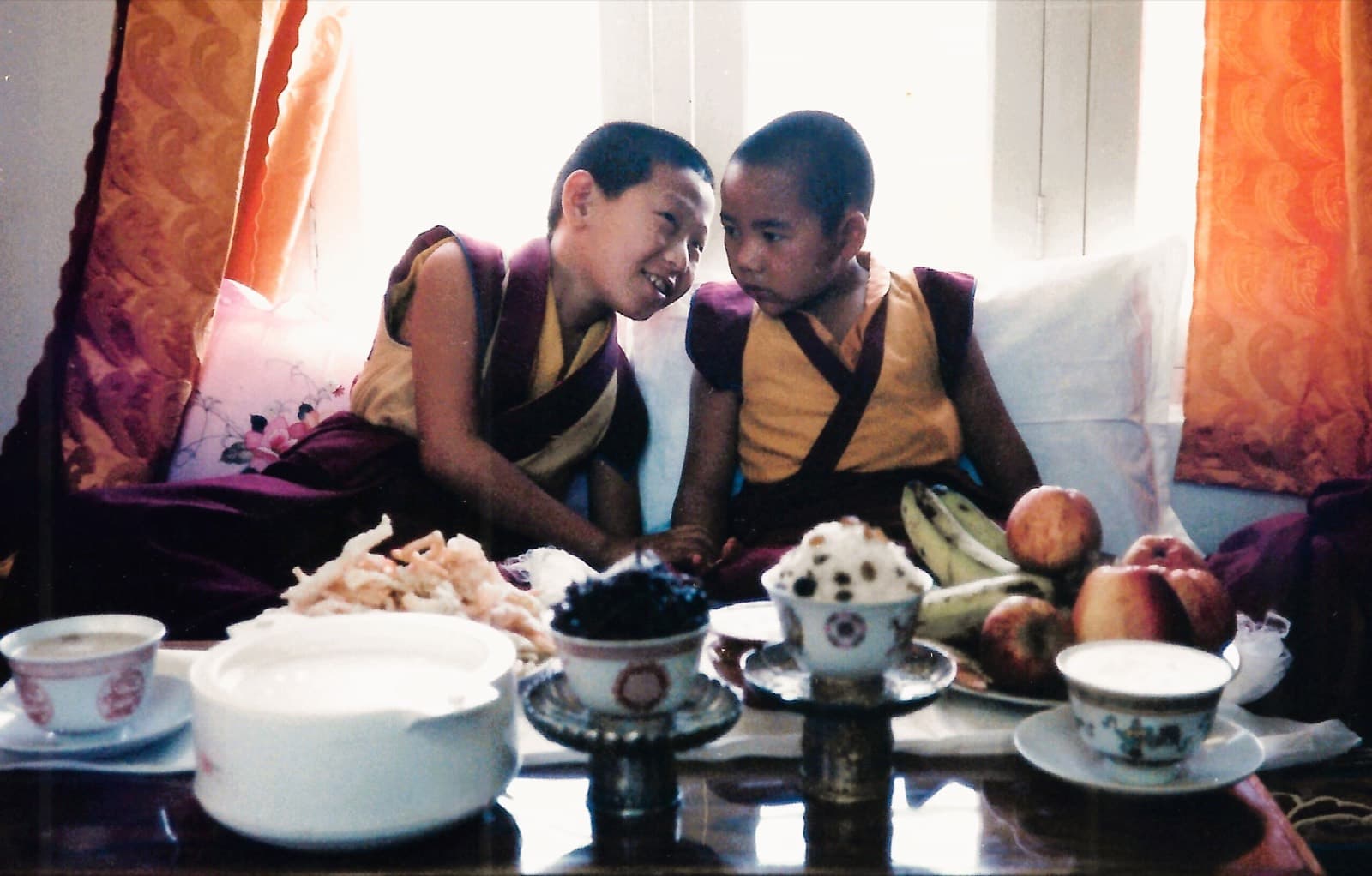 A moment from H.E Serkong Tsenshap Rinpoche’s journey (15 of 24)