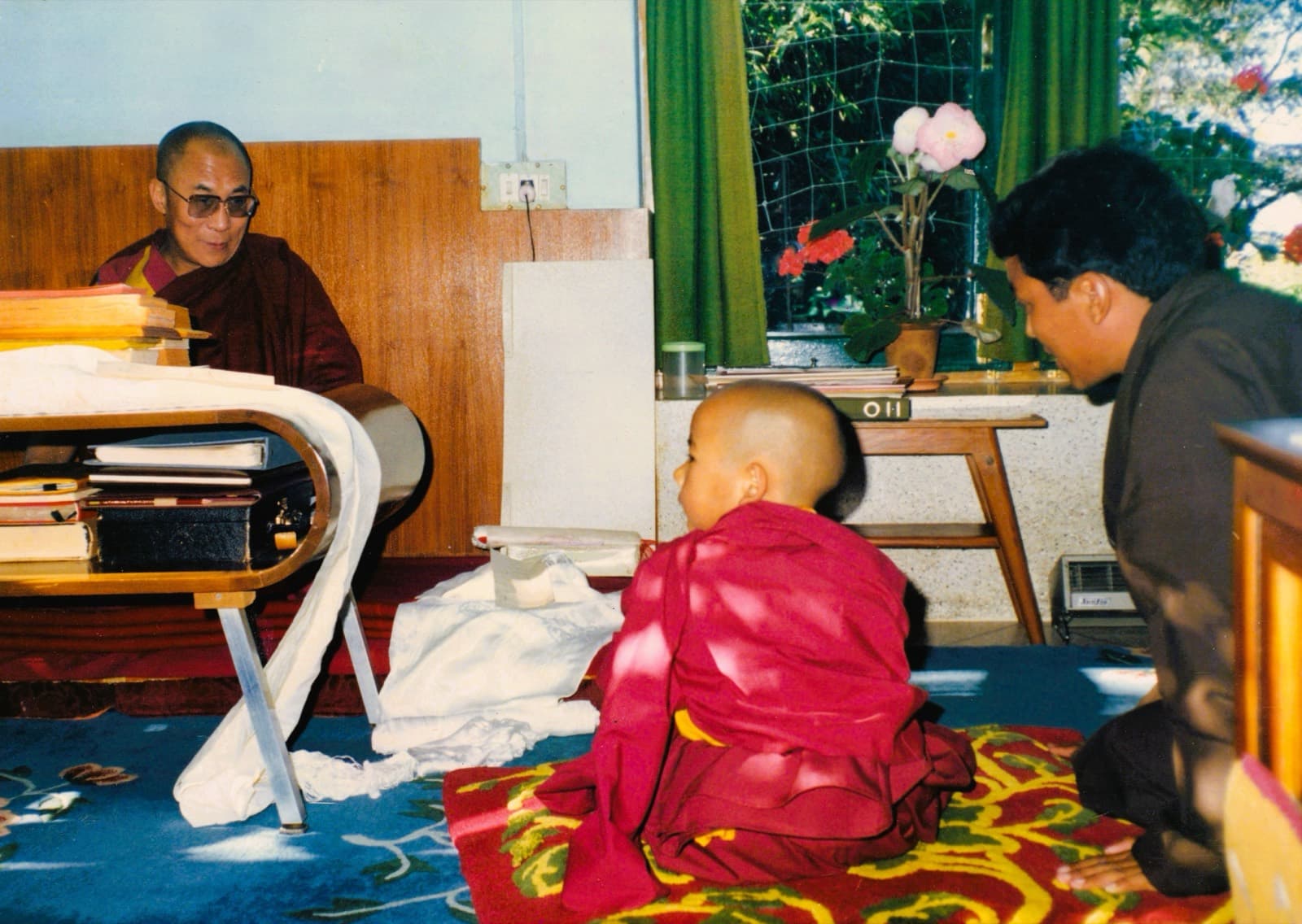 A moment from H.E Serkong Tsenshap Rinpoche’s journey (21 of 24)