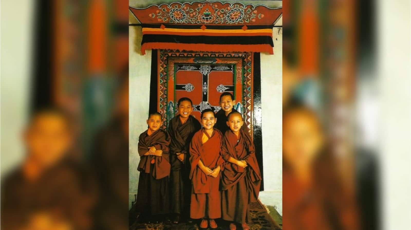 A moment from H.E Serkong Tsenshap Rinpoche’s journey (23 of 24)